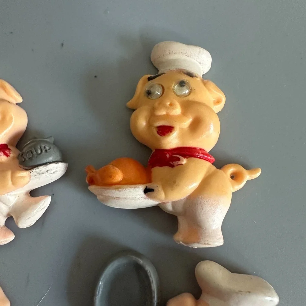 Lot Of 4 Vintage Magnets  Pigs Farm Country Refrigerator Fridge googly eyes
